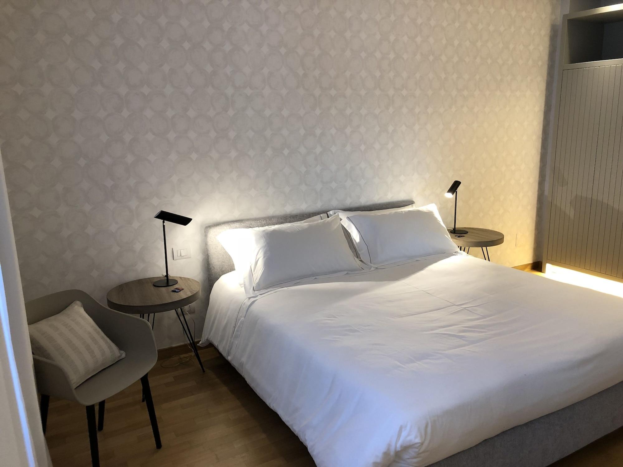 200 Rooms & Terrace Bari Ngoại thất bức ảnh