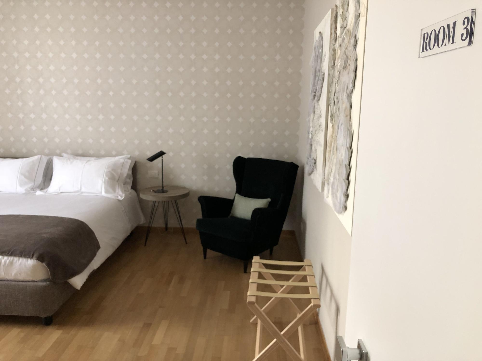 200 Rooms & Terrace Bari Ngoại thất bức ảnh